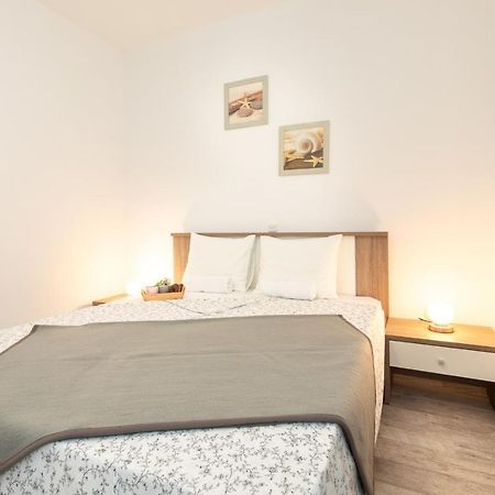 Apartments Doris, Krk Krk Town Kültér fotó