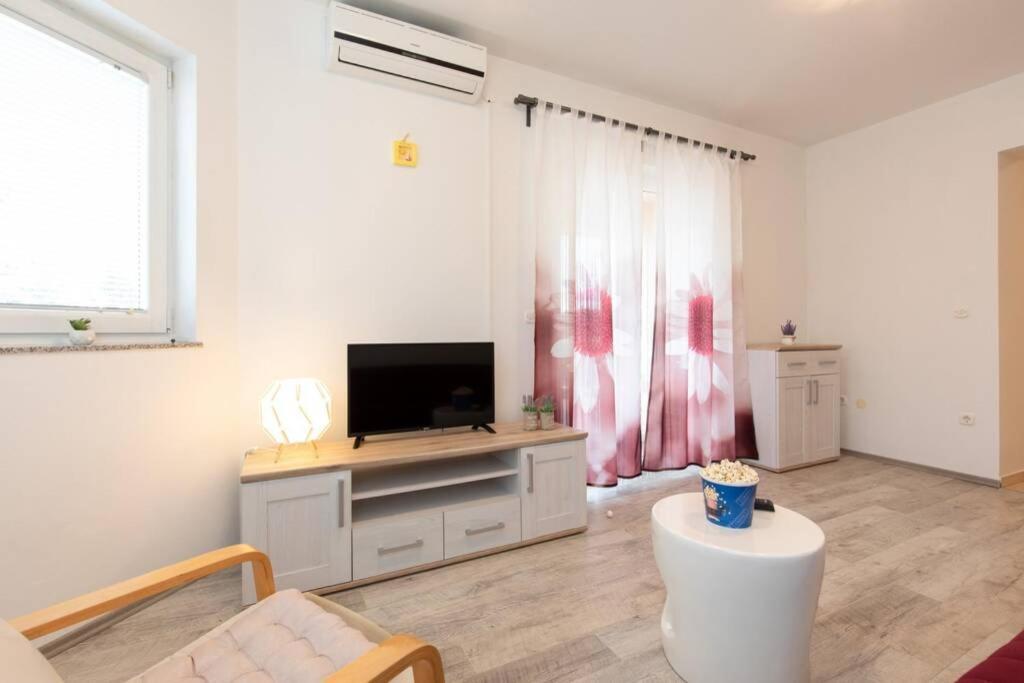 Apartments Doris, Krk Krk Town Kültér fotó