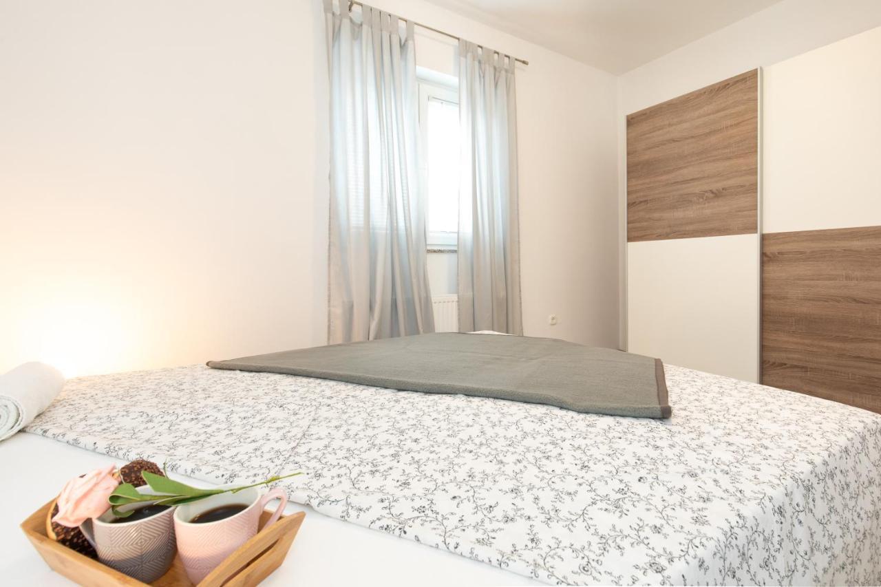 Apartments Doris, Krk Krk Town Kültér fotó