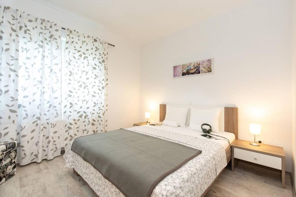 Apartments Doris, Krk Krk Town Kültér fotó